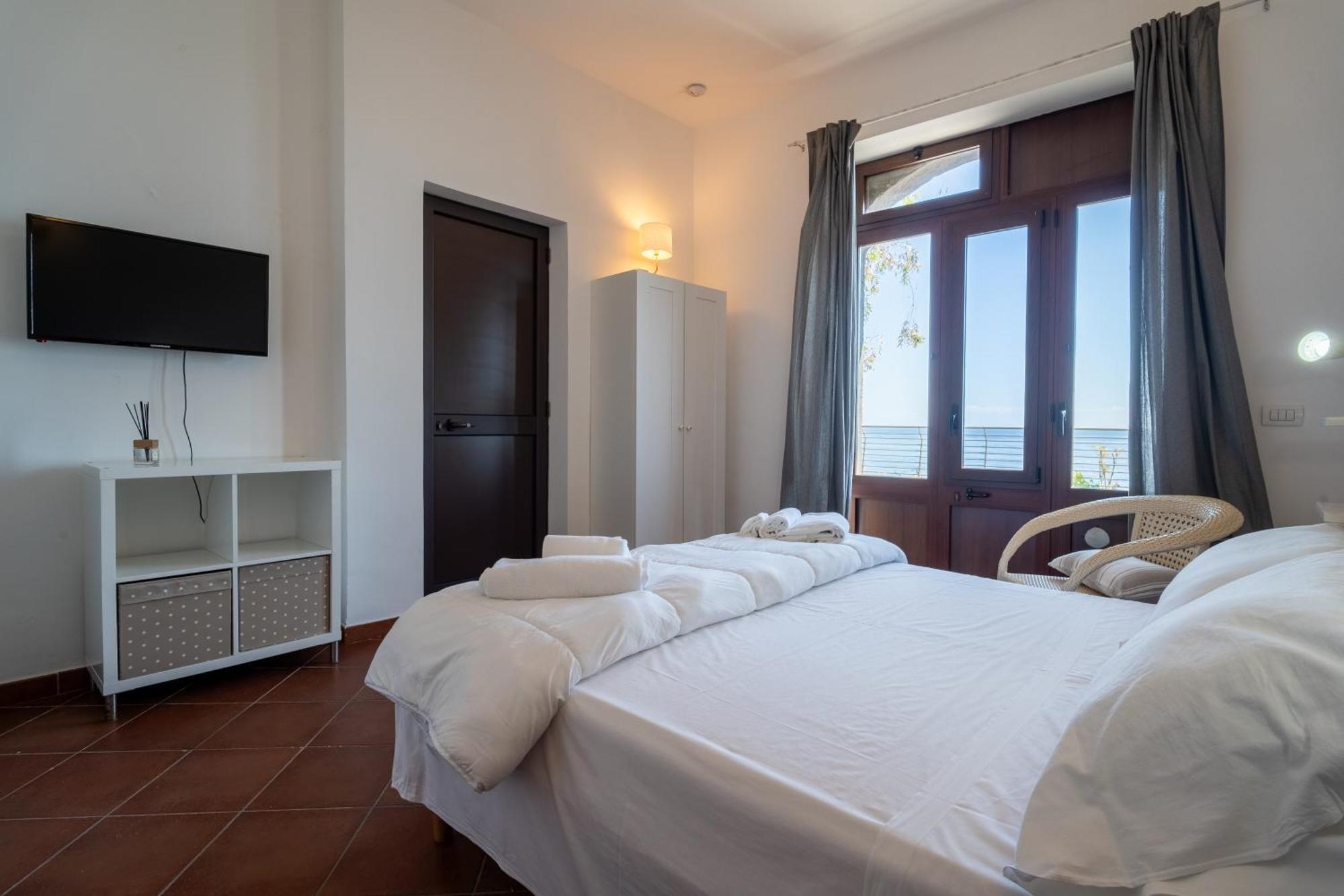 Casa Scala Hotel Acireale Exterior photo